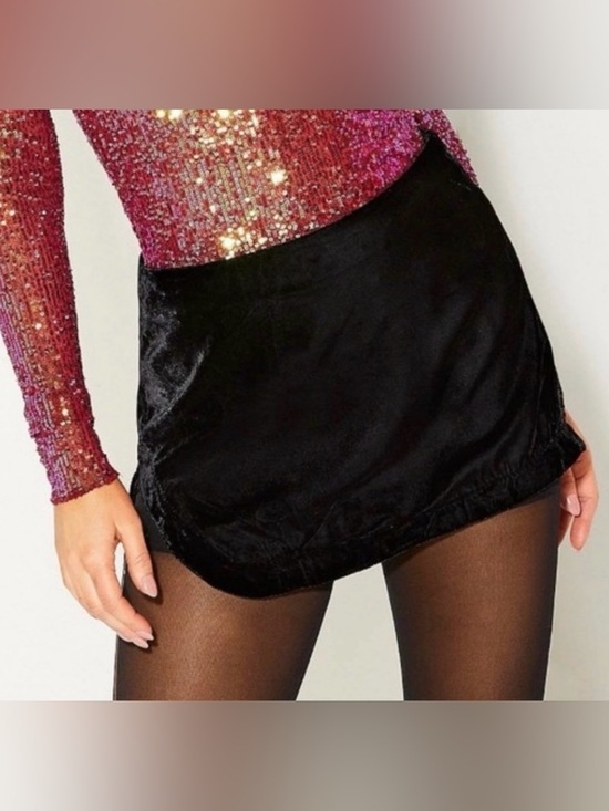 Free People Dresses & Skirts - Free People Annalise Black Velvet Mini Skirt Women’s Size 8 Y2K Going‎ Out